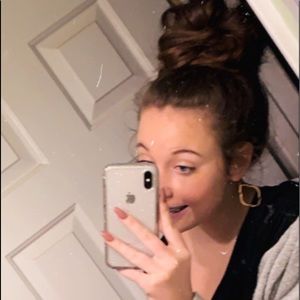 Meet your Posher, Ivy